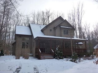 272 Aspen Rd, Pocono Pines, PA 18350