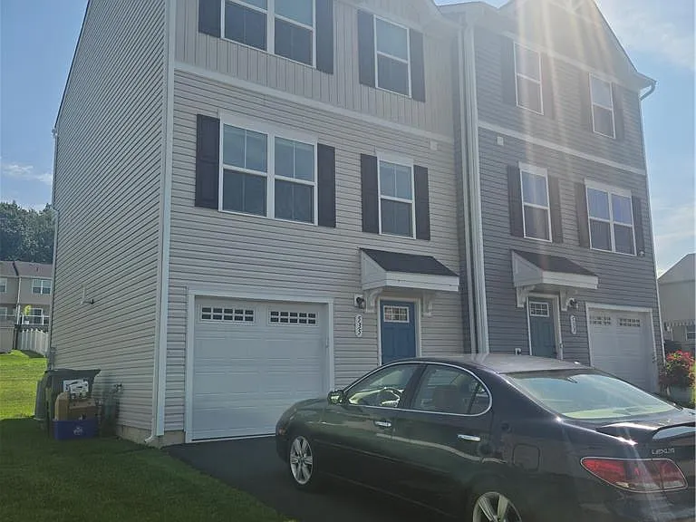 535 Delta Rd — Photo 2
