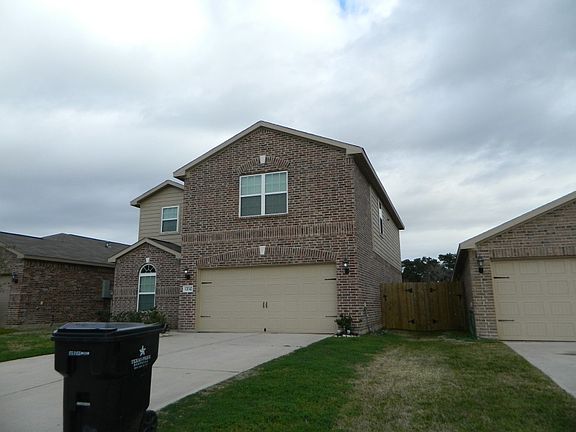 2nd image of 12042 Fairquarter Ln