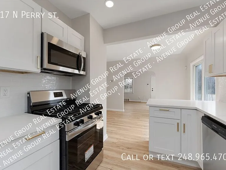 917 N Perry St — Photo 17