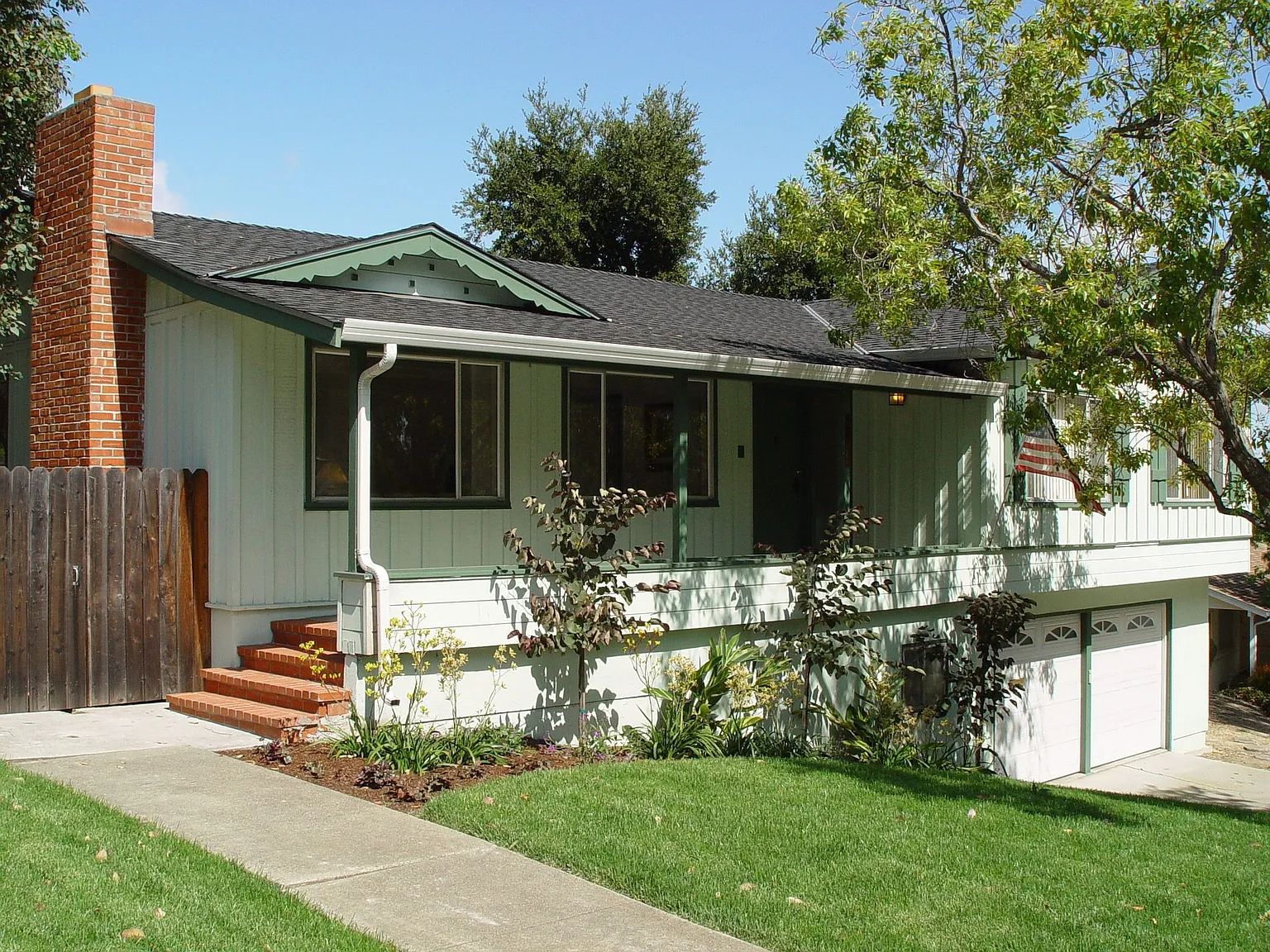 3054 McGarvey Ave photo 1