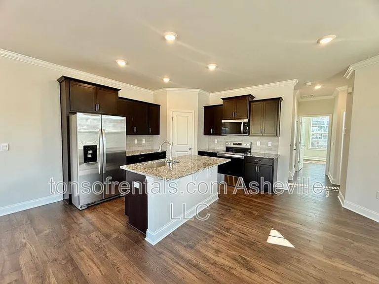 216 Valley Breeze Rd — Photo 6