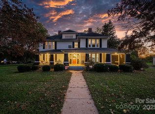 2461 Startown Rd, Newton, NC 28658