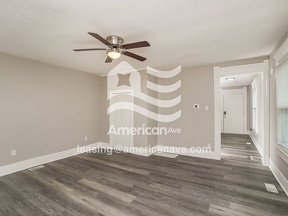 803242_004_wm_-_living_room_13139803.jpg