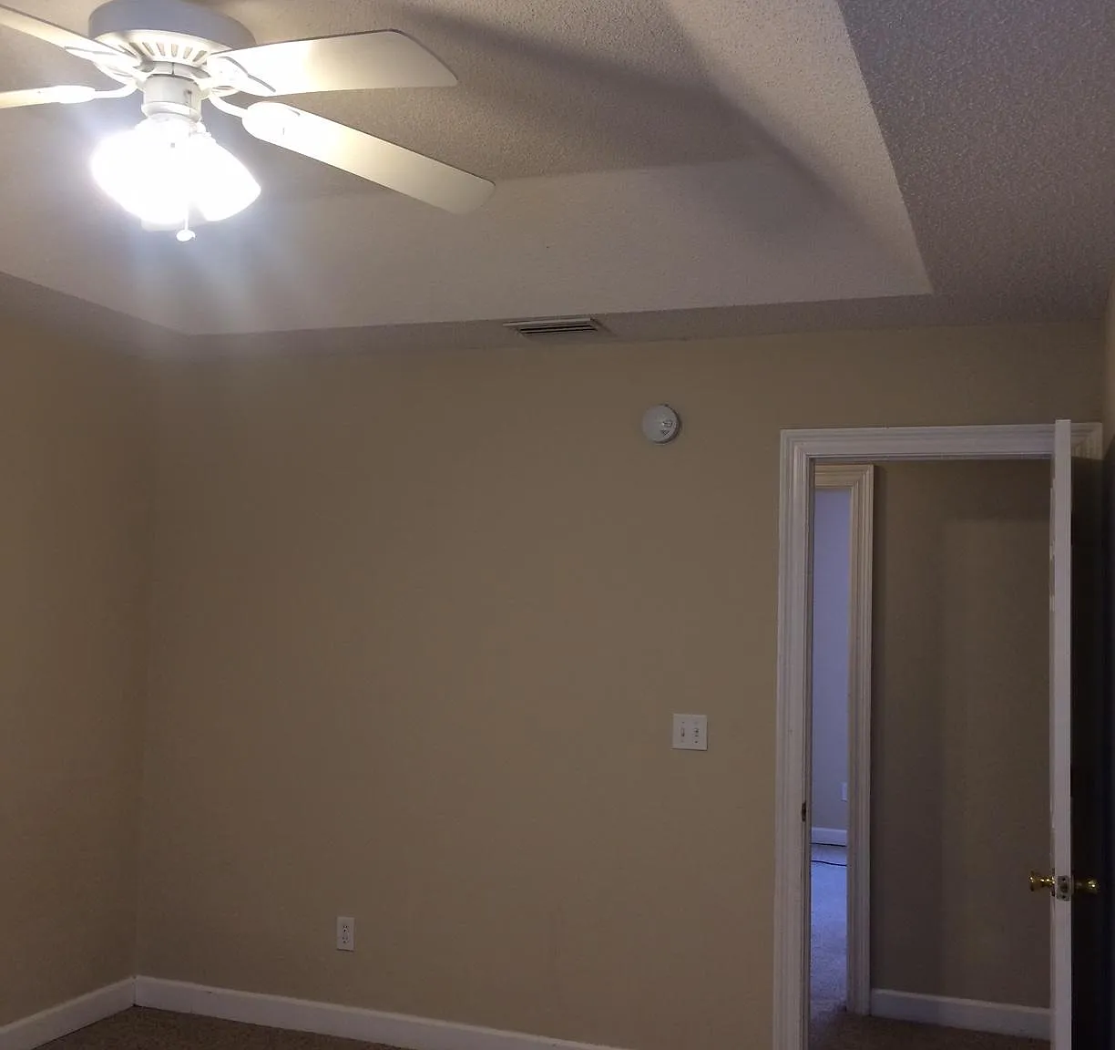 2 bed, $1,200 — Photo 2