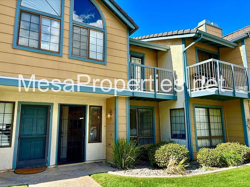 2 bed, 2.5 bath, 1416 sqft, $2,100 — Photo 1