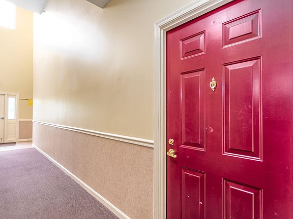 3rd image of 1157 Fairman Way Unit 109