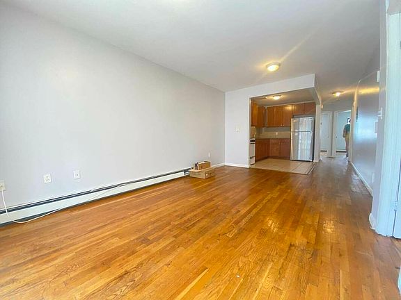 2nd image of 93 Stockton St #3