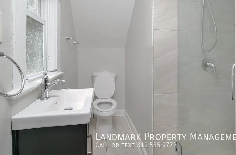 1917 S May St #1R — Photo 11