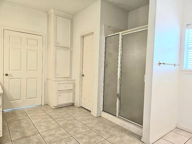 120 Hiwon Dr — Photo 21