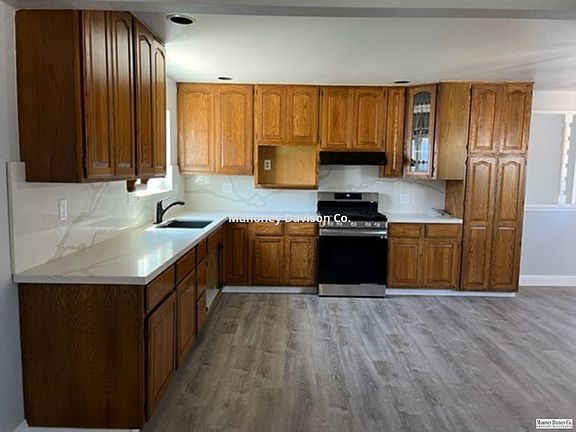 2nd image of 11 Betty Ct