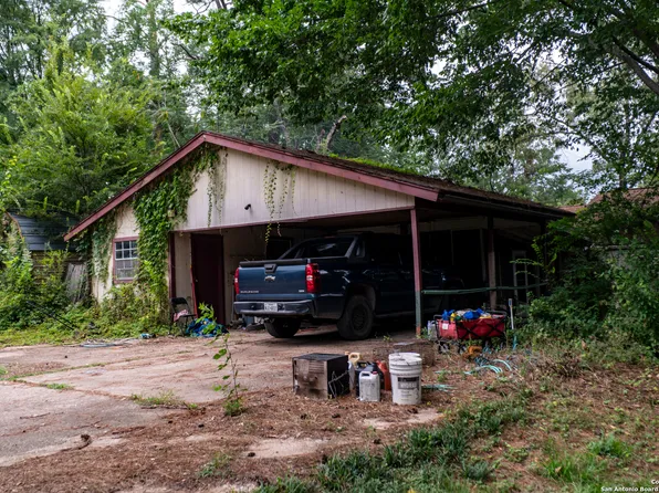 179 S Oak Bluff, Trinity, TX 75862