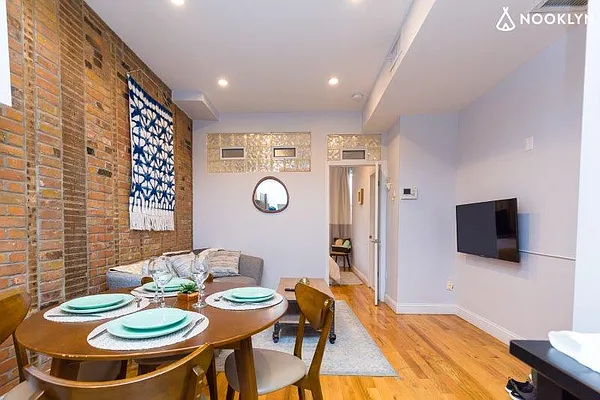 Rented by Nooklyn NYC LLC | media 7