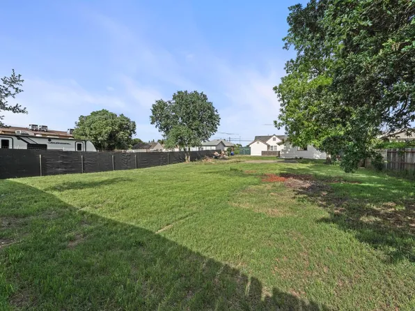 216 McFarland St, Galt, CA 95632