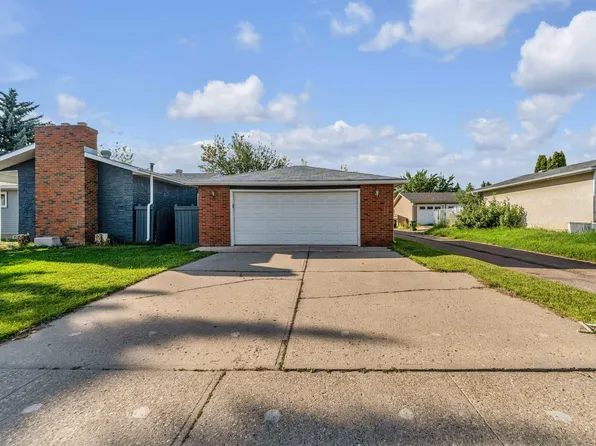 3508 84th St NW, Edmonton, AB T6K 0H3