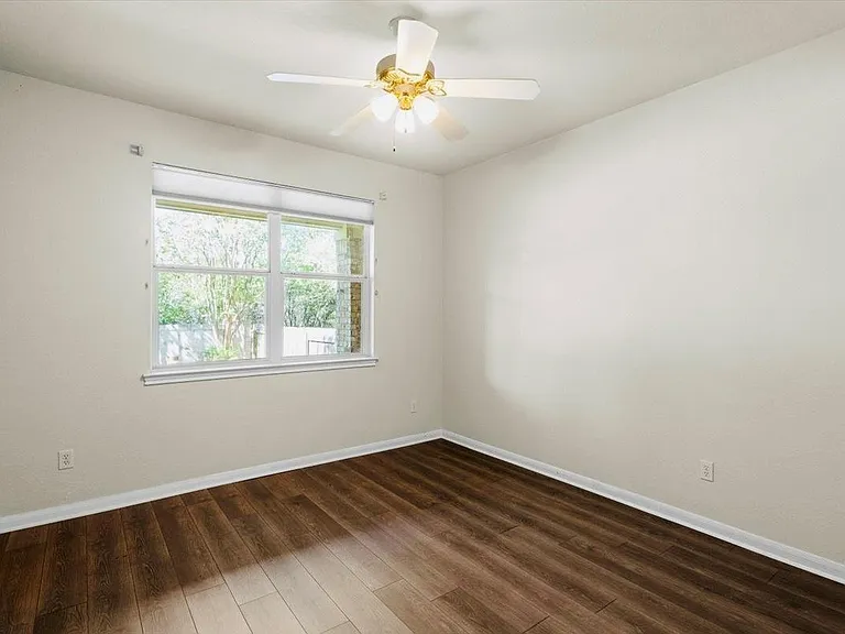 3112 Burks Ln — Photo 12