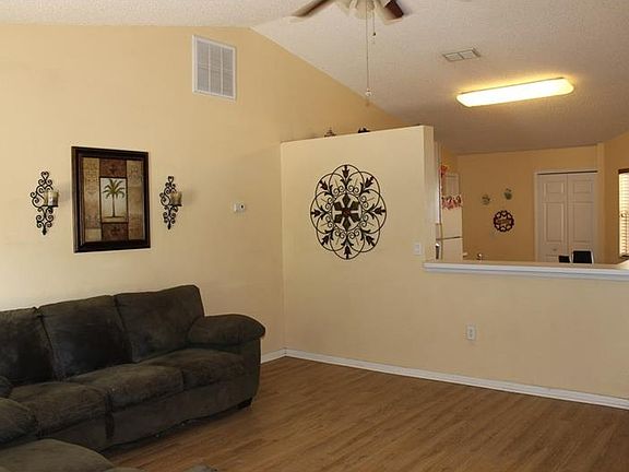 5th image of 520 Heather Hill Blvd