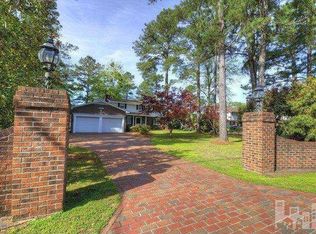 1052 Bella Coola Rd, Lake Waccamaw, NC 28450
