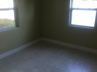 20 Laurel Rd E, Nokomis, FL 34275