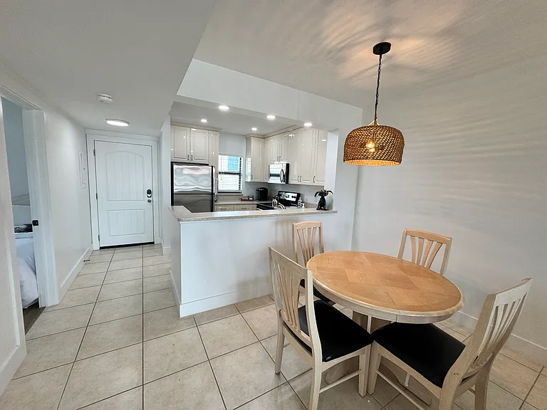 801 River Point Dr #206A — Photo 8