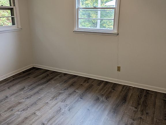5th image of 6 Forest Dr #6