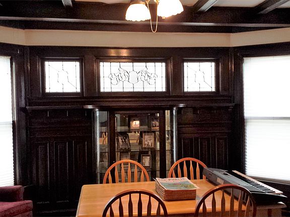 4th image of 703 W Delavan Ave