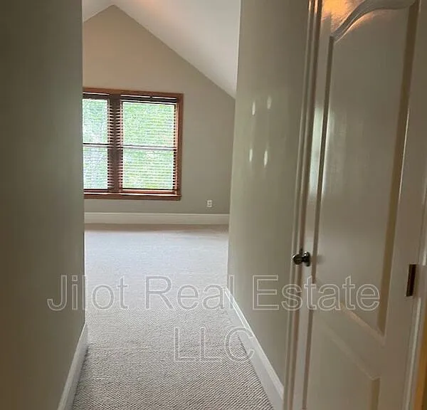 176 Flora Ave NE #A — Photo 12