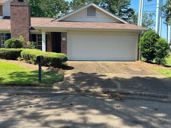 218 Old Oak Cir, Brandon, MS 39042