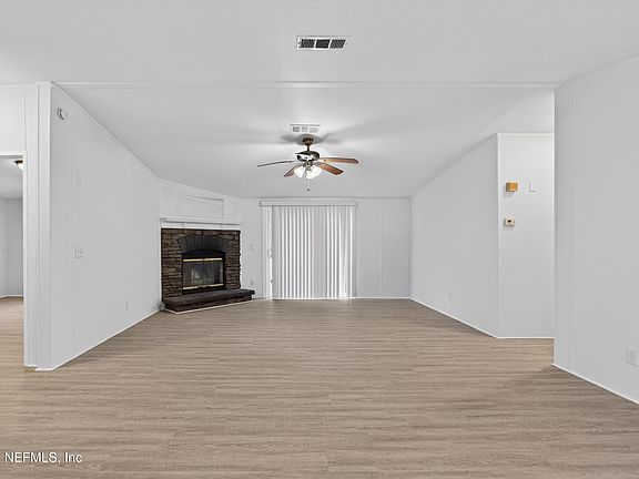 4th image of 2210 HIBISCUS Avenue