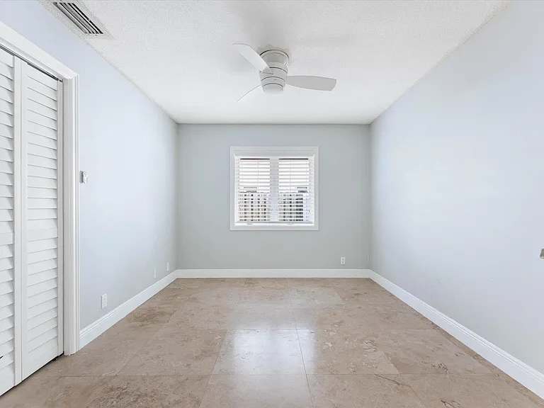 1598 SW 5th Ave — Photo 19