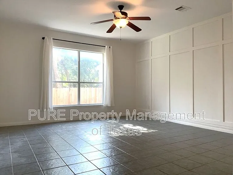 2302 Barnett Dr — Photo 20