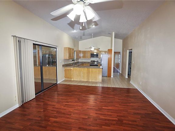 5th image of 840 Brighton Place Blvd