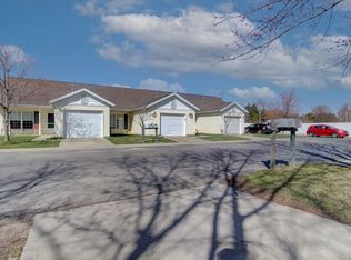 1750 Maplewood Square Ct SE, Lowell, MI 49331