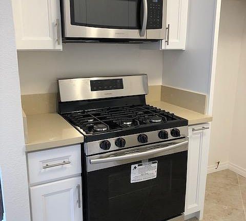 3rd image of 12349 Oxnard St