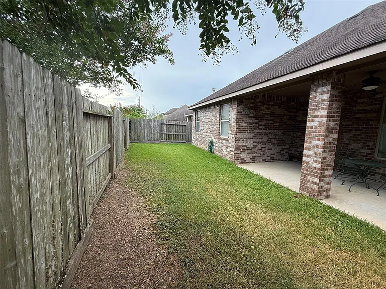 24311 Piazza Dr — Photo 23