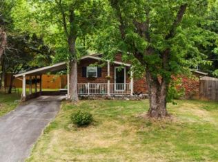 1408 Montvale Station Rd, Maryville, TN 37803