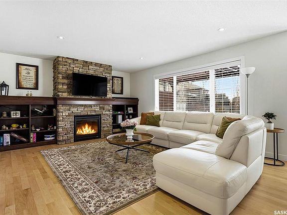 5th image of 3809 Goldfinch WAY