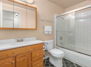 15 Maxdale Rd, Worcester, MA 01602