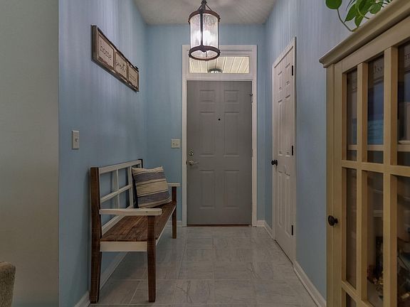 2nd image of 5717 Lincoln Pointe Blvd