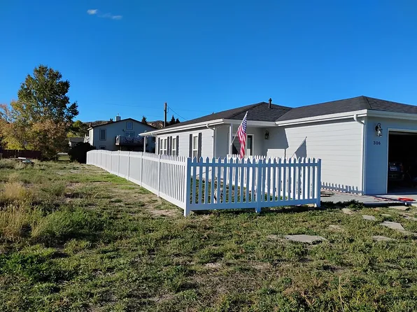 306 3rd St, Chugwater, WY 82210