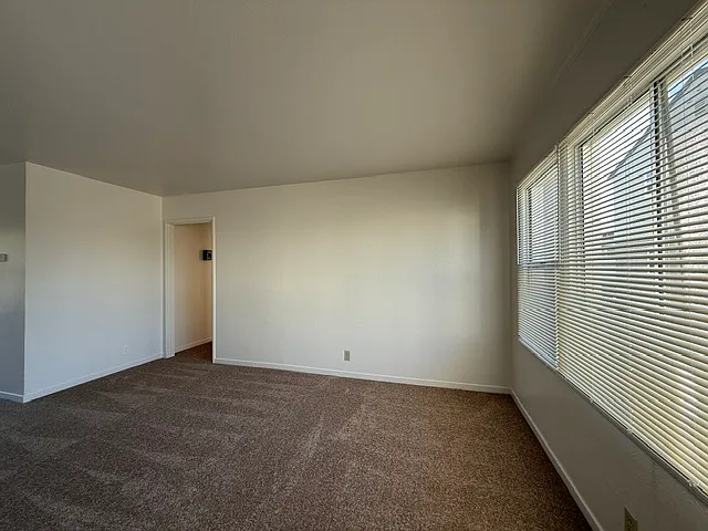 370 Estudillo Ave #10 — Photo 2