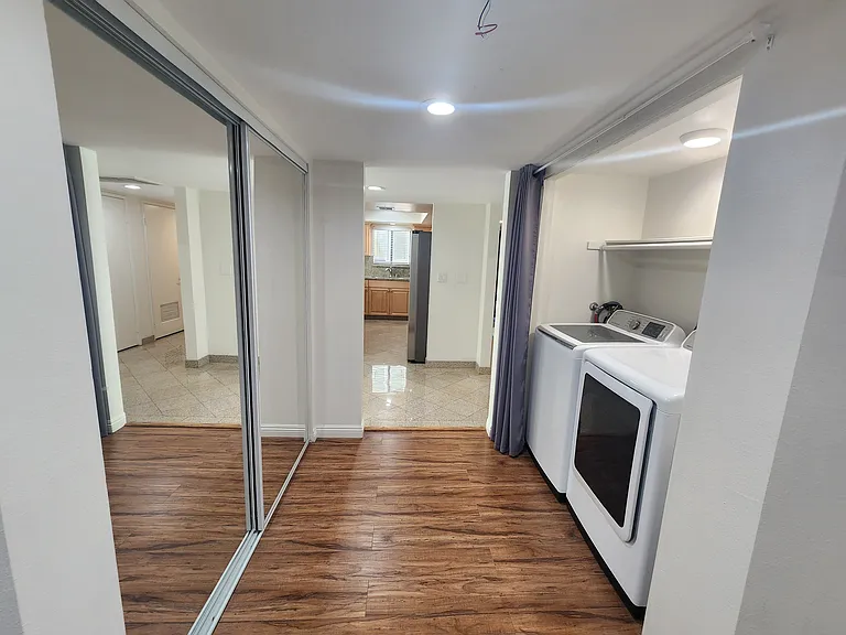 626 N Isabel St #202 — Photo 35