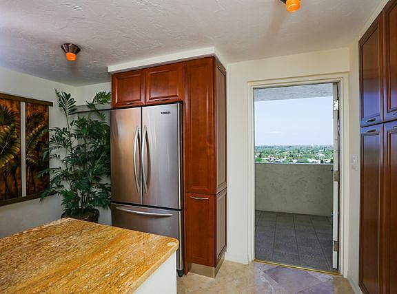 4th image of 20 Whispering Sands Dr APT 1203