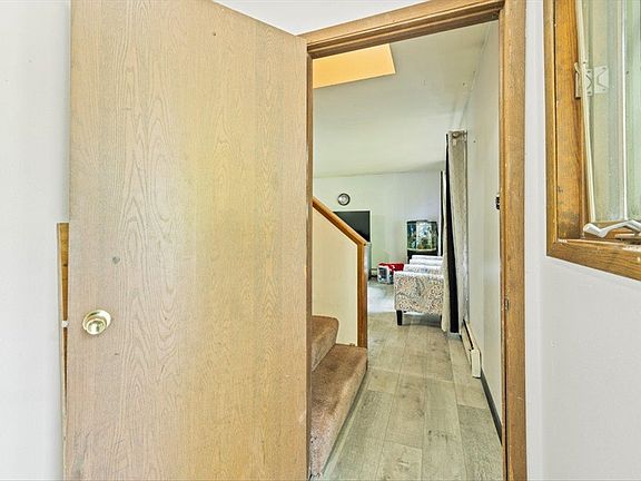 3rd image of 4685 Lehigh Cir