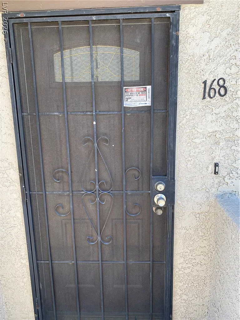 2 bed, 2.0 bath, 981 sqft, $1,350 — Photo 1