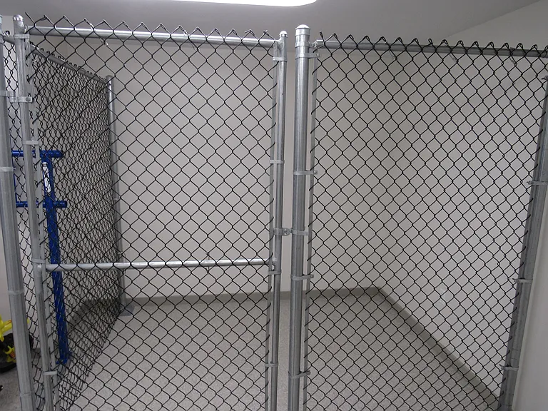 735 Truman Apartments — Photo 24