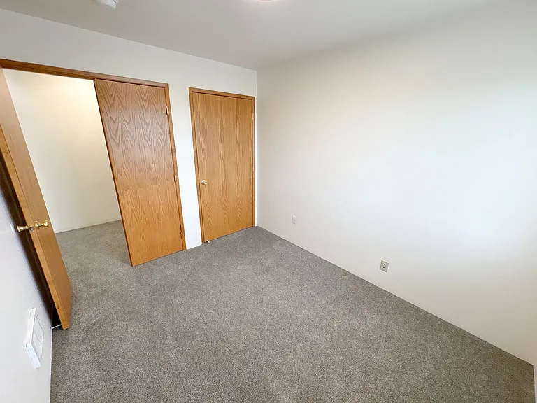 5631 N Hills Dr — Photo 18