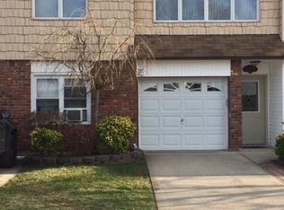 118 Evergreen St FL 2ND, Staten Island, NY 10308