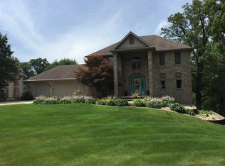 1622 Whitetail Dr, Port Byron, IL 61275
