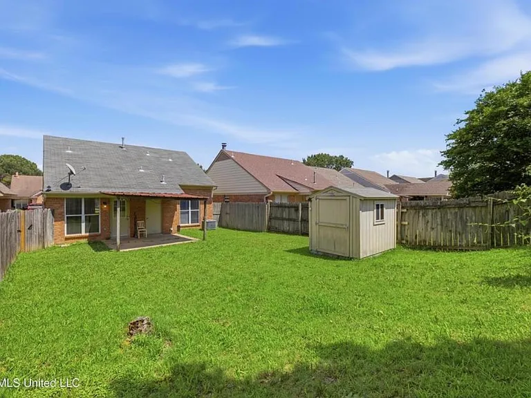 7625 Lilly Dr — Photo 10